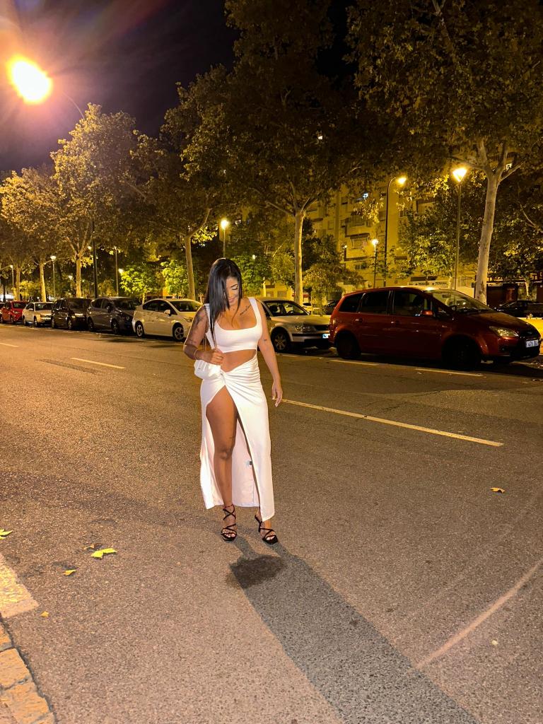 Chica busca chico en Almería: 