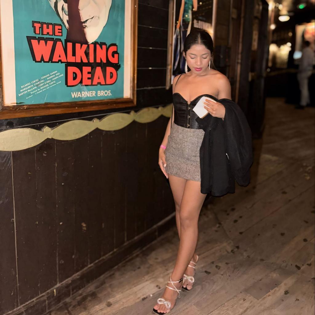 Chica busca chico en Granada: Chica busca chico