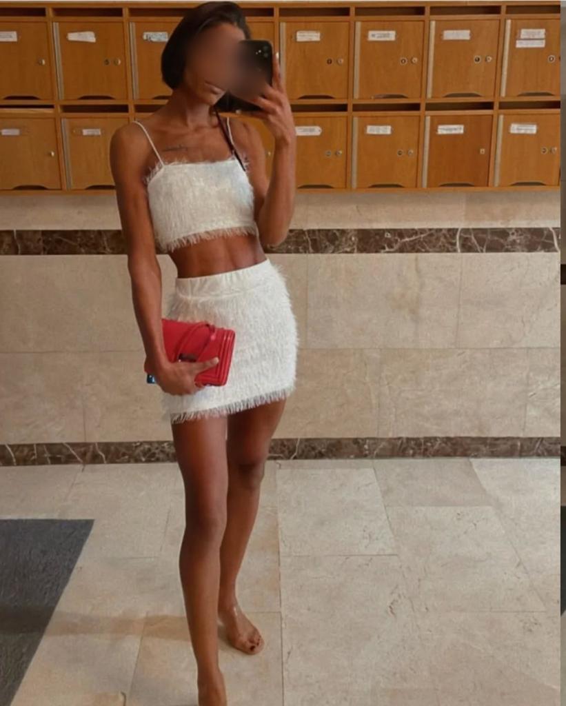 687164834: Chica busca chico en Navarra