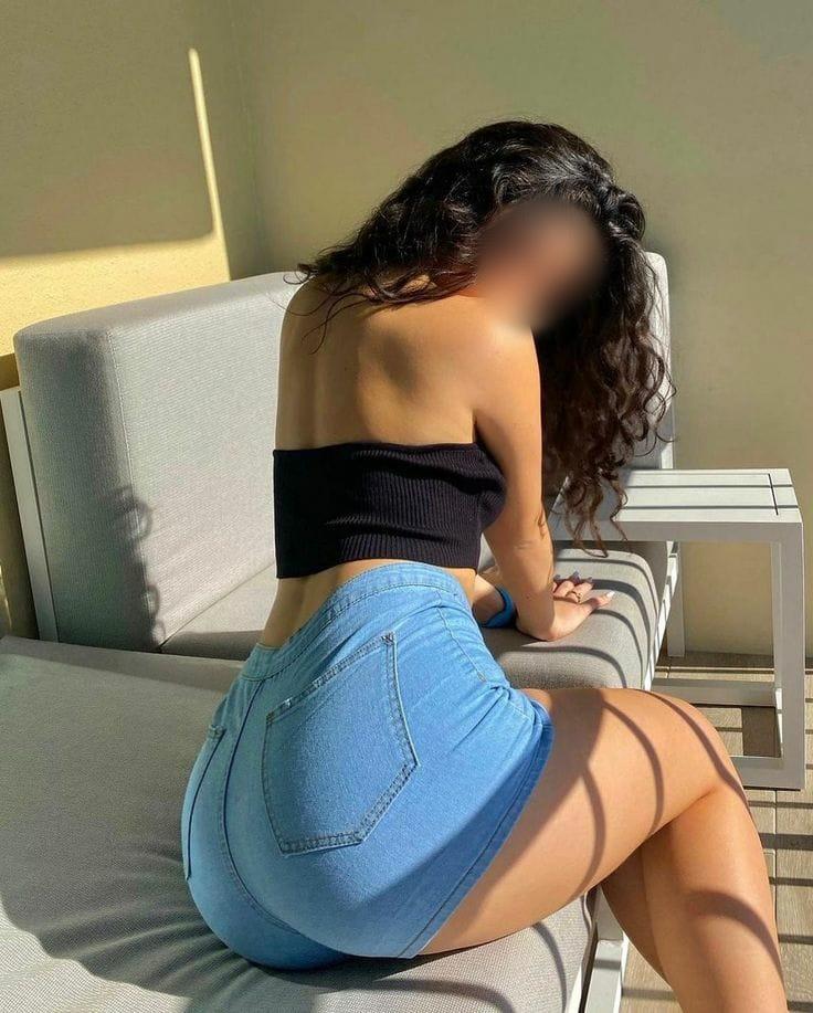 661136627: Chica busca chico en Tarragona