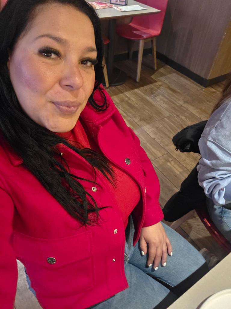 Chica busca chico en Ibiza: 