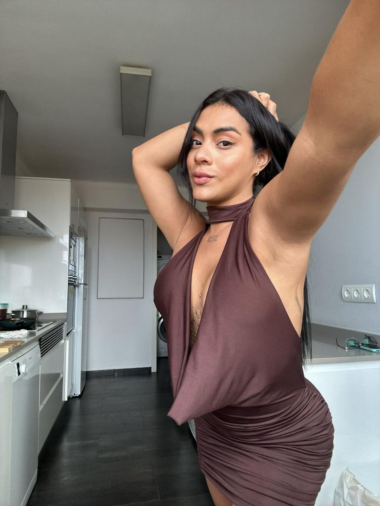 664533009: Transexual en Ibiza