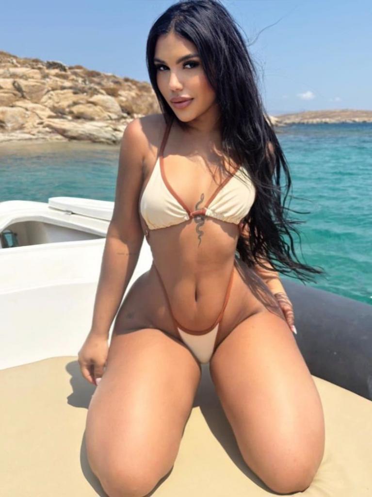 Chica busca chico en Ibiza: 