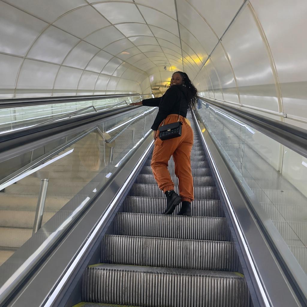 613296788: Chica busca chico en Cantabria