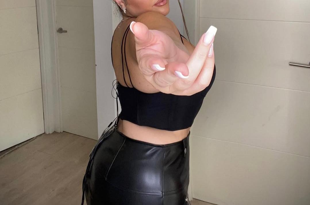 631643706: Chica busca chico en Lérida