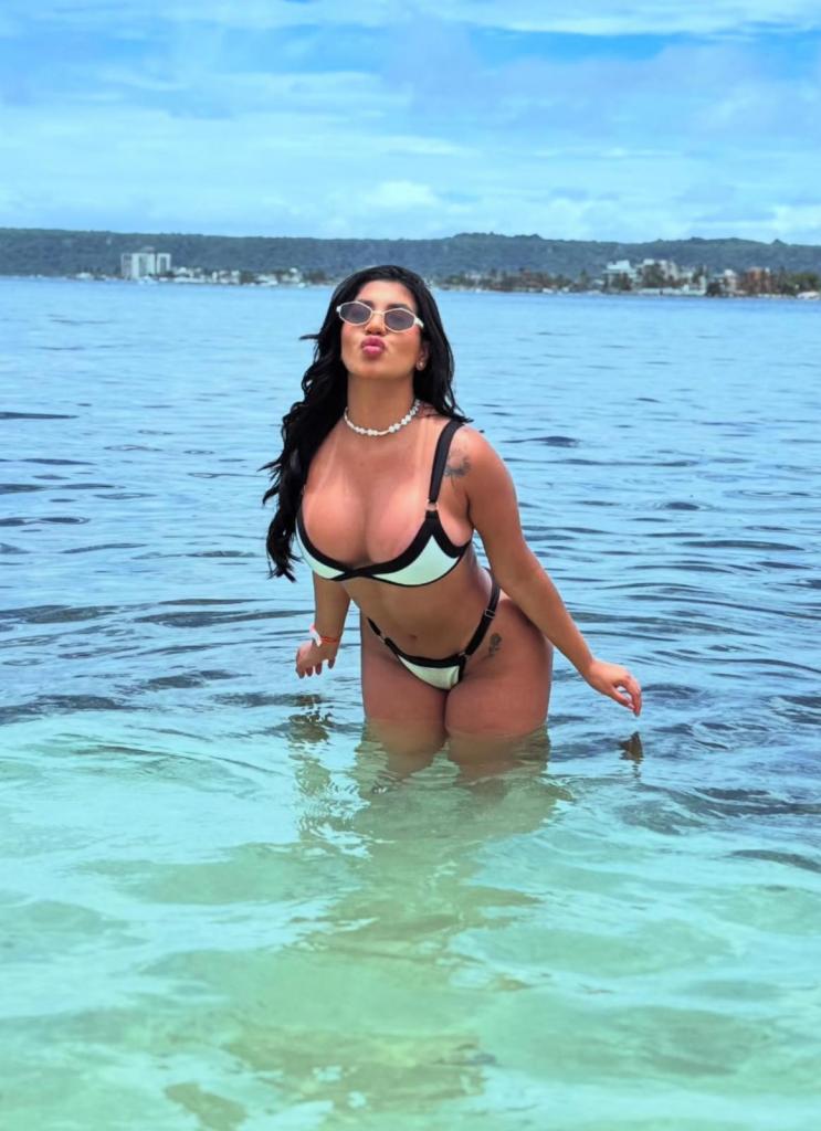 Chica busca chico en Tenerife: 