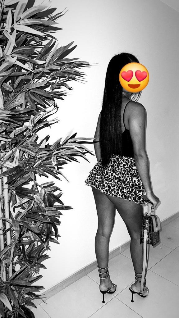 602376760: Chica busca chico en La Coruña