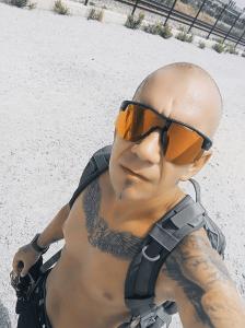 645227431: Chico busca chica en Barcelona