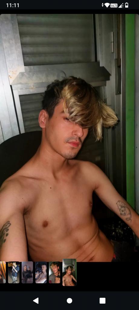 Chico busca chica en Sevilla: 