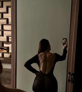 607626099: Chica busca chico en Barcelona