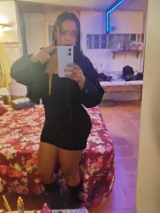 656437917: Chica busca chico en León