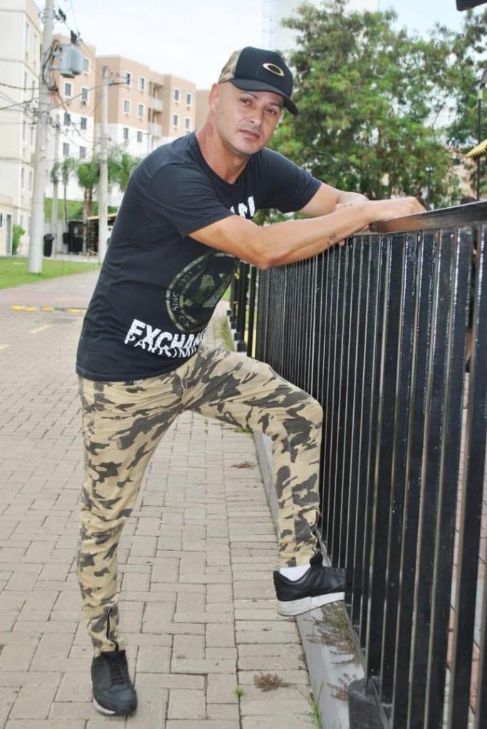 Chico busca chica en Pontevedra: 