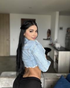 643390267: Chica busca chico en Málaga