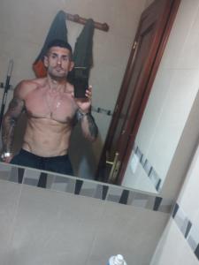 603869050: Chico busca chica en Sevilla