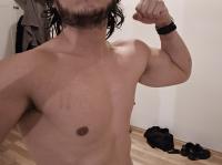 613878323: Chico busca chica en Madrid