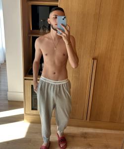 672488224: Chico busca chica en Granada