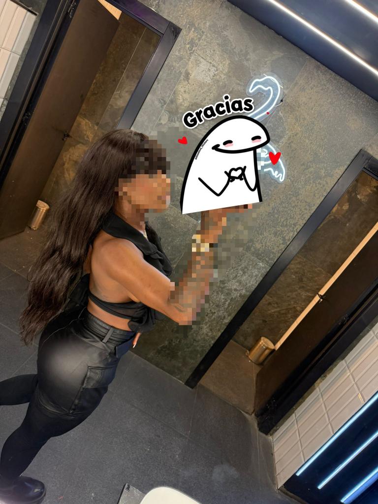 643210627: Chica busca chico en Sevilla