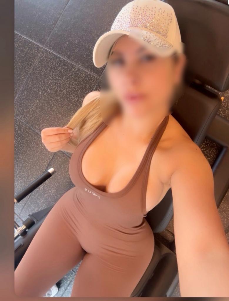 Chica busca chico en Almería: 