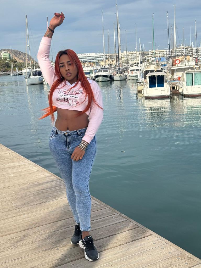 614559833: Transexual en Cantabria