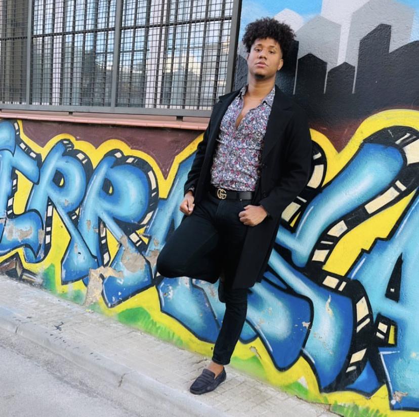 603643710: Chico busca chica en Barcelona