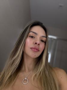 661048481: Chica busca chico en Madrid