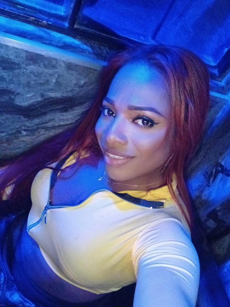 614559833: Travesti en Cantabria