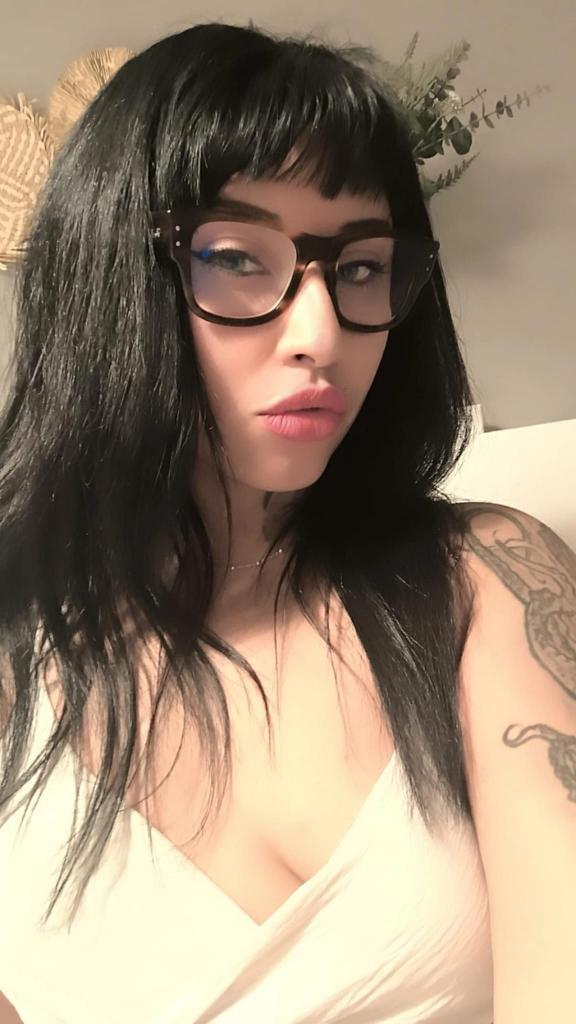 670868189: Chica busca chico en Mallorca