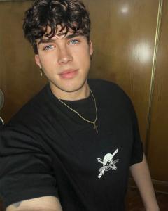 614472201: Chico busca chica en Castellón