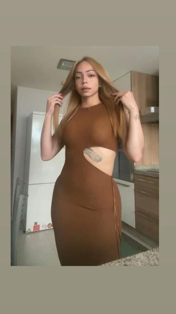 672829212: Transexual en La Coruña