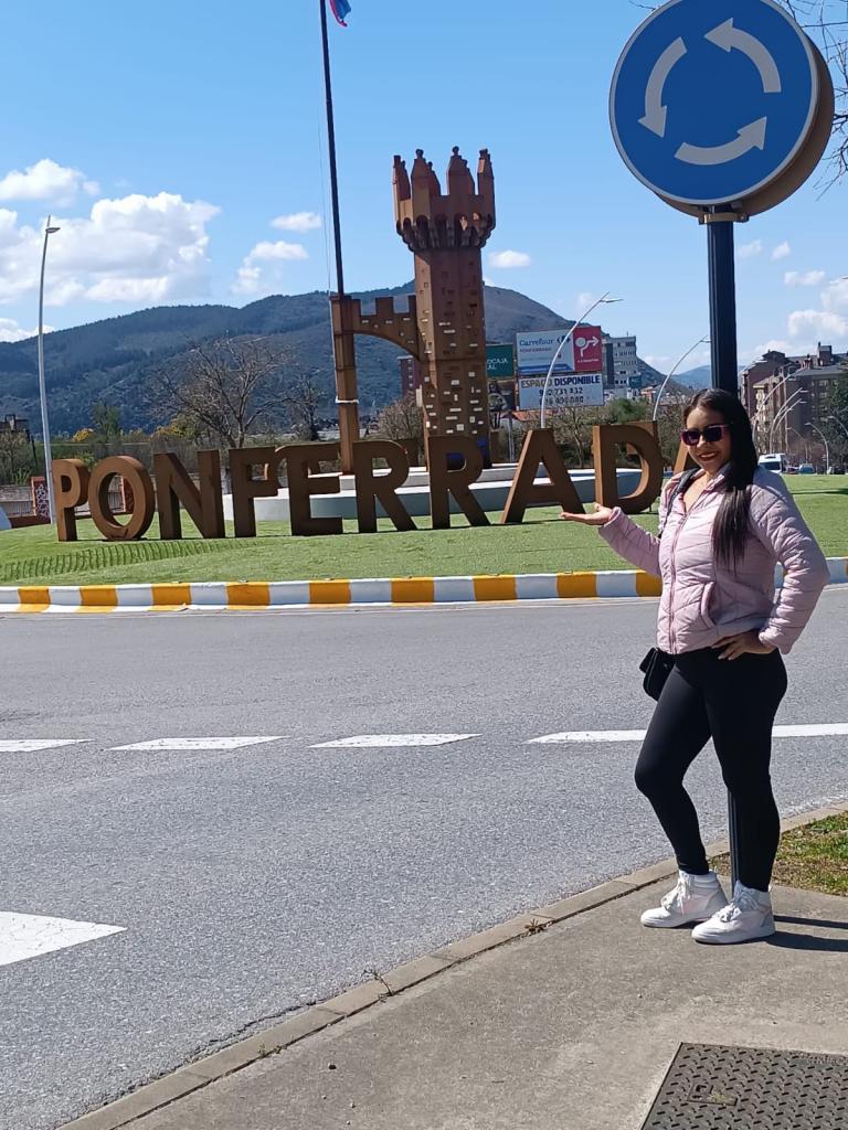 642424074: Chica busca chico en Orense