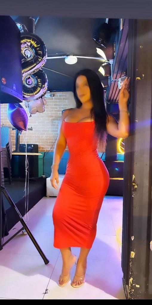 693295349: Chica busca chico en Madrid