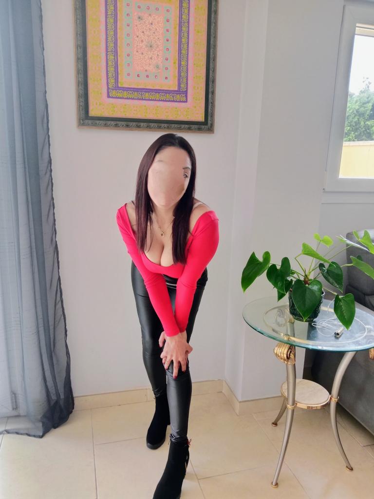 Chica busca chico en Cádiz: 