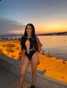 615684423: Chica busca chico en Madrid