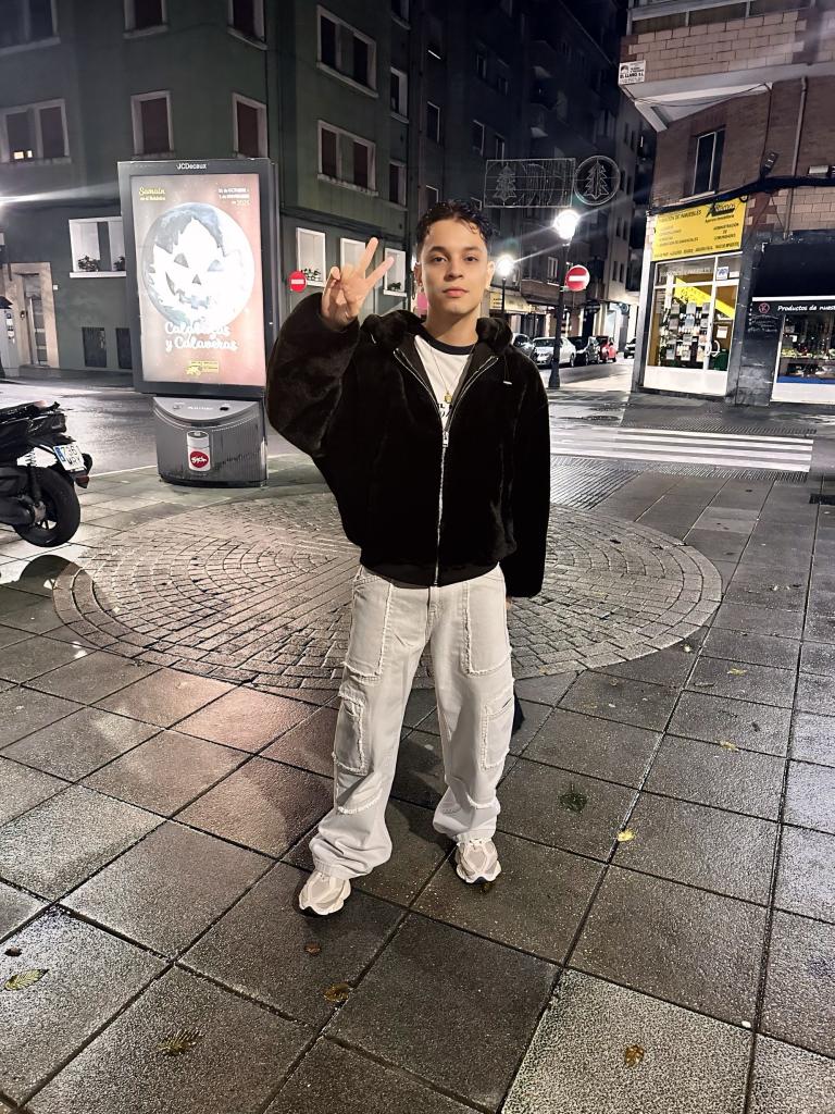 678600069: Chico busca chica en Asturias