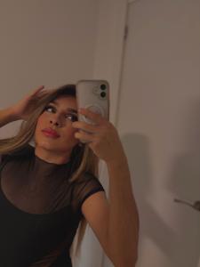 654069120: Transexual en Cádiz