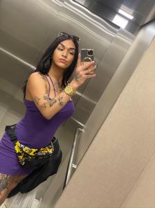 634071836: Transexual en Huelva