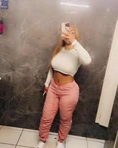 607897329: Chica busca chico en Cáceres