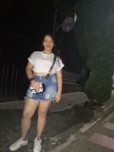 611295048: Chica busca chico en Navarra