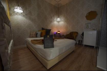 Chica busca chico en Madrid: 