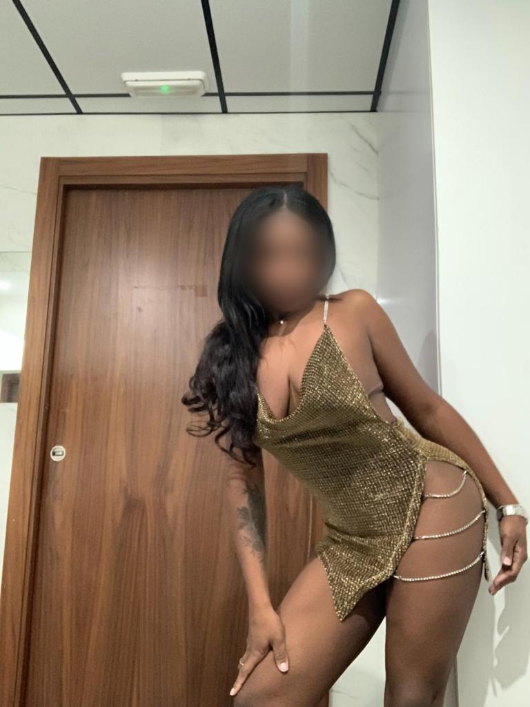 627709063: Chica busca chico en Tarragona