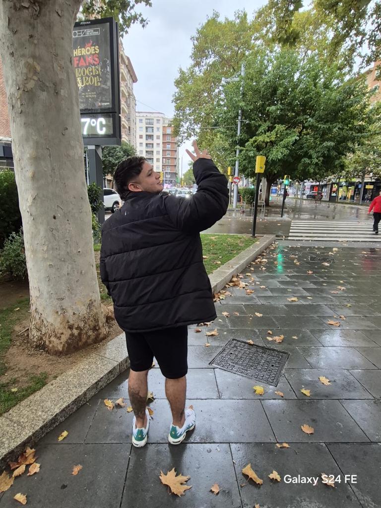 Chico busca chica en Zaragoza: 