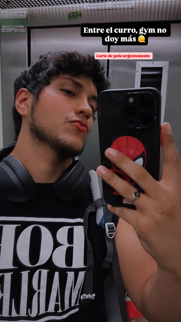 654429515: Chico busca chica en Barcelona