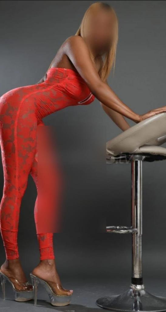 Chica busca chico en Sevilla: 