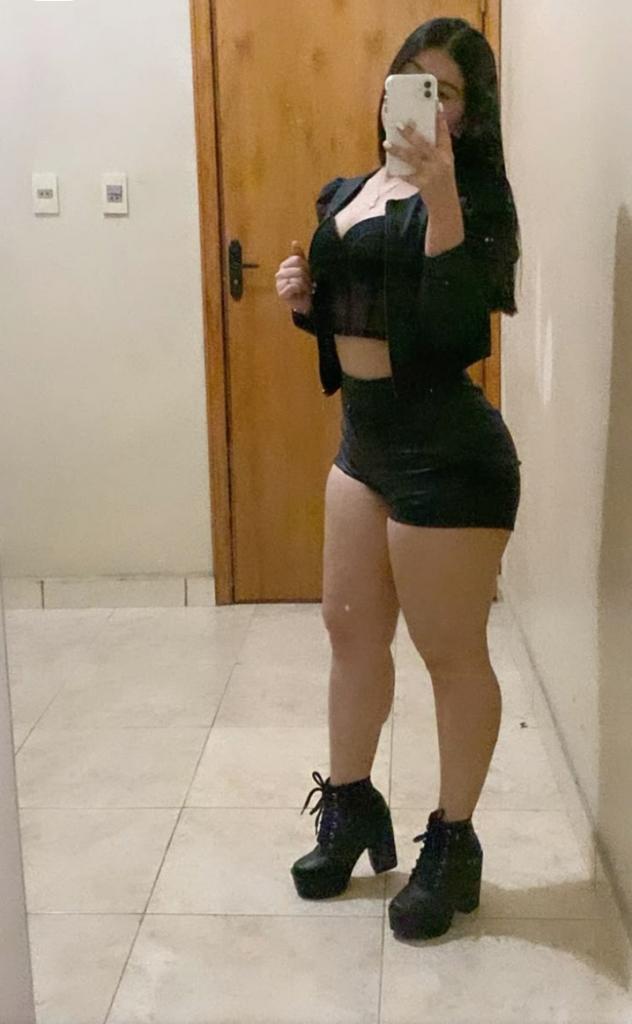 Chica busca chico en Almería: 