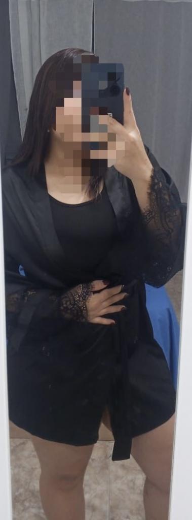 672887751: Chica busca chico en Tarragona