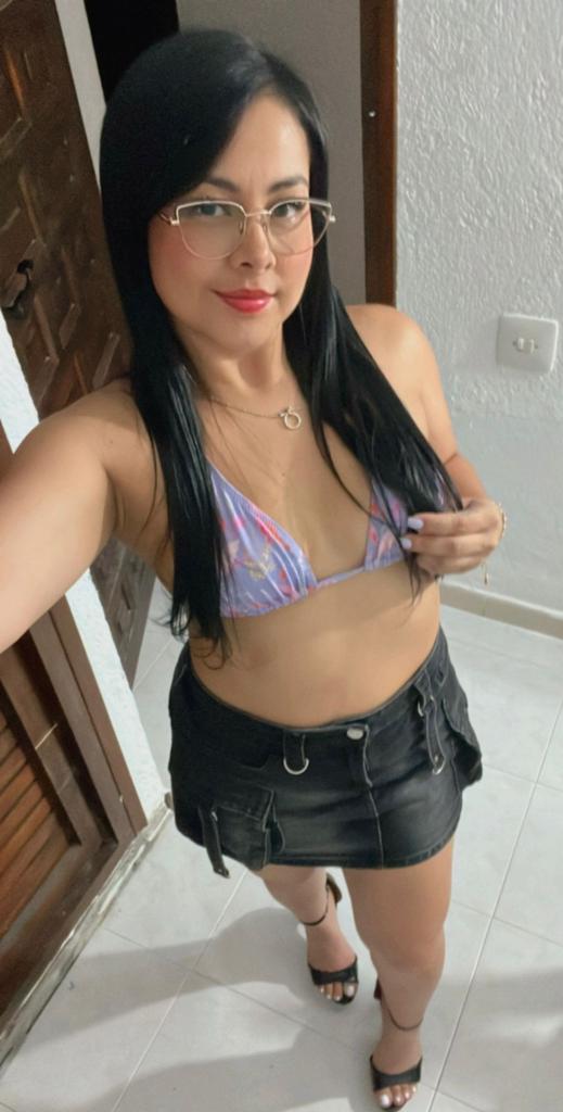 Chica busca chico en Almería: 