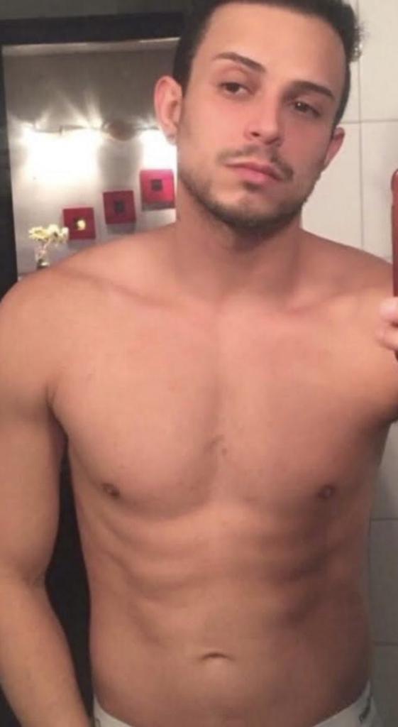 672586779: Chico busca chica en Gerona