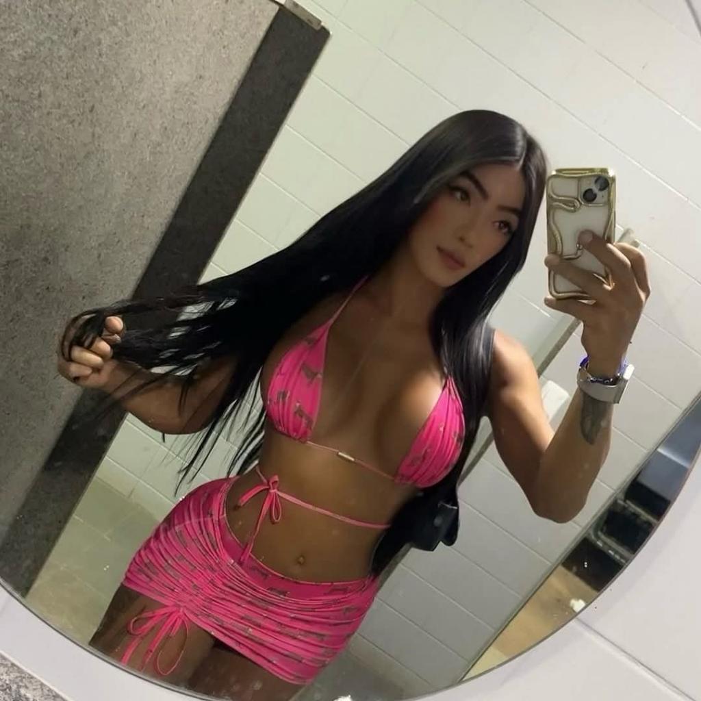 670656741: Transexual en Gerona