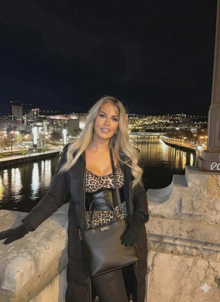 673623557: Travesti en Vizcaya