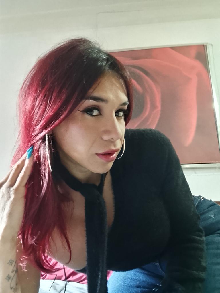 633852484: Transexual en Gerona